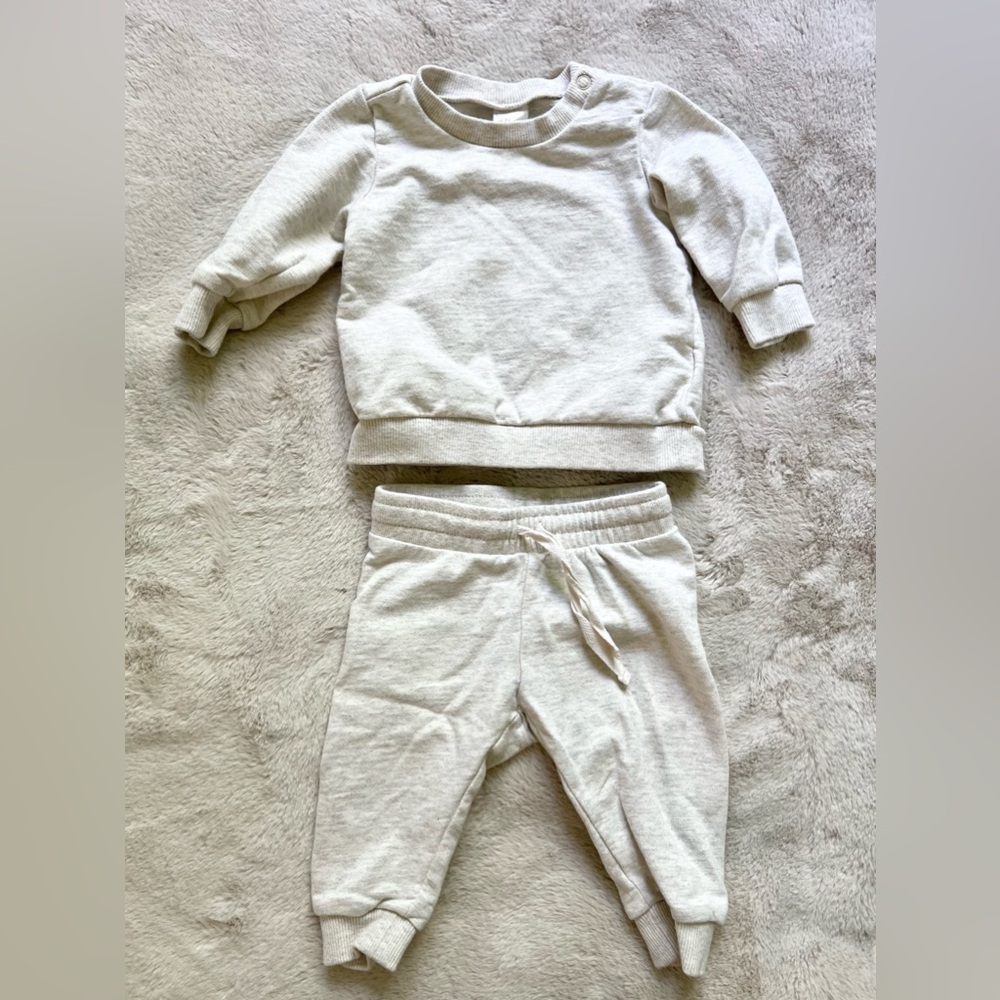 H&M Matching Sweatpants Crewneck Sweatshirt Set Cream 3 Months